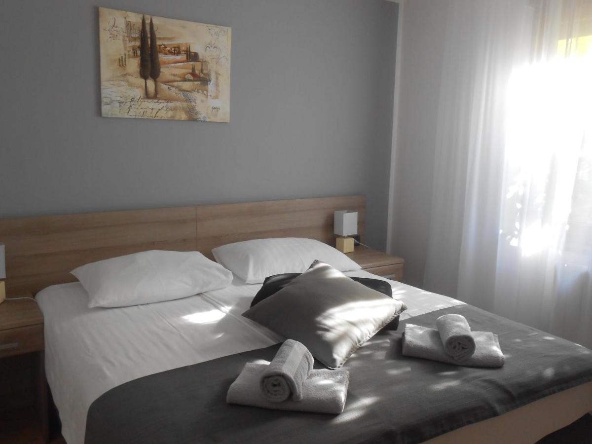 Villa Kristina 로비니 외부 사진