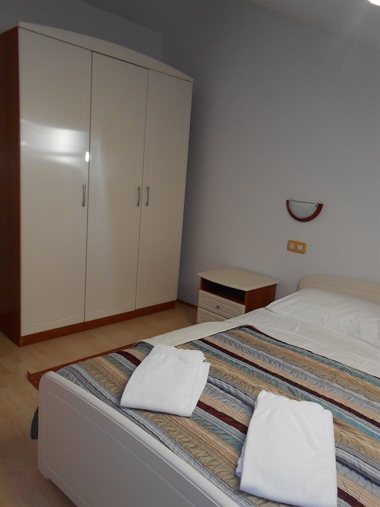 Villa Kristina 로비니 외부 사진