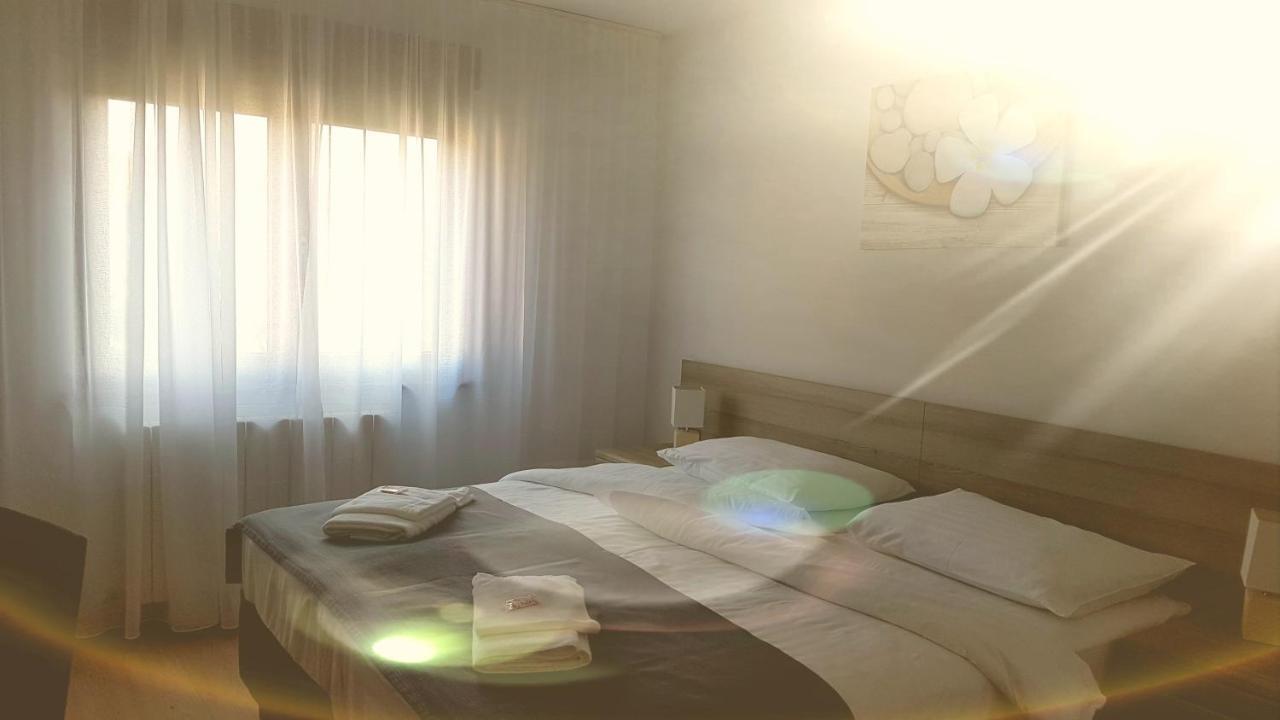 Villa Kristina 로비니 외부 사진
