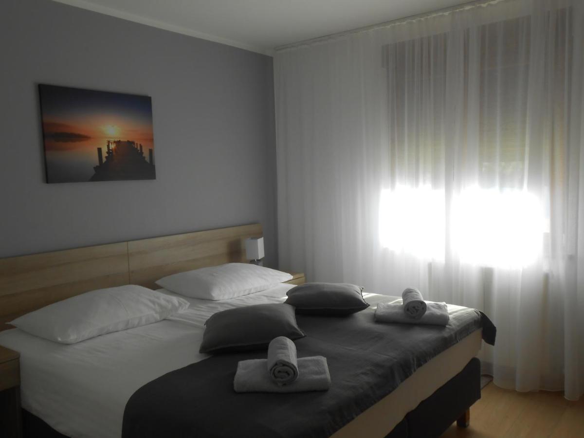 Villa Kristina 로비니 외부 사진