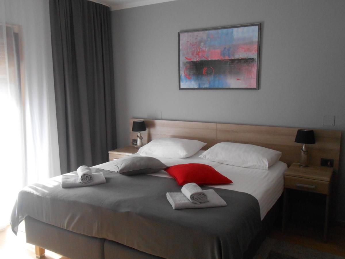 Villa Kristina 로비니 외부 사진
