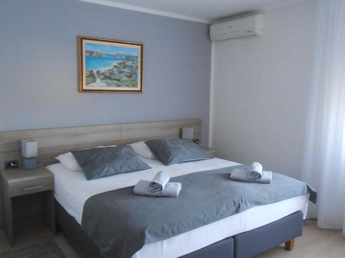 Villa Kristina 로비니 외부 사진