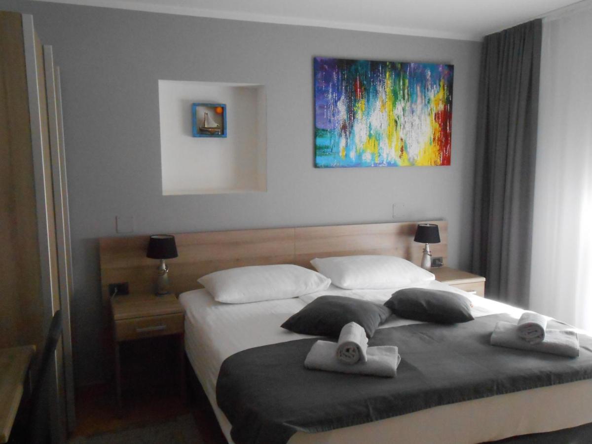 Villa Kristina 로비니 외부 사진
